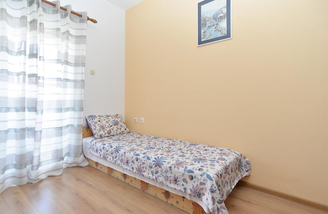 Apartments Milka 2074 Poreč Exterior foto